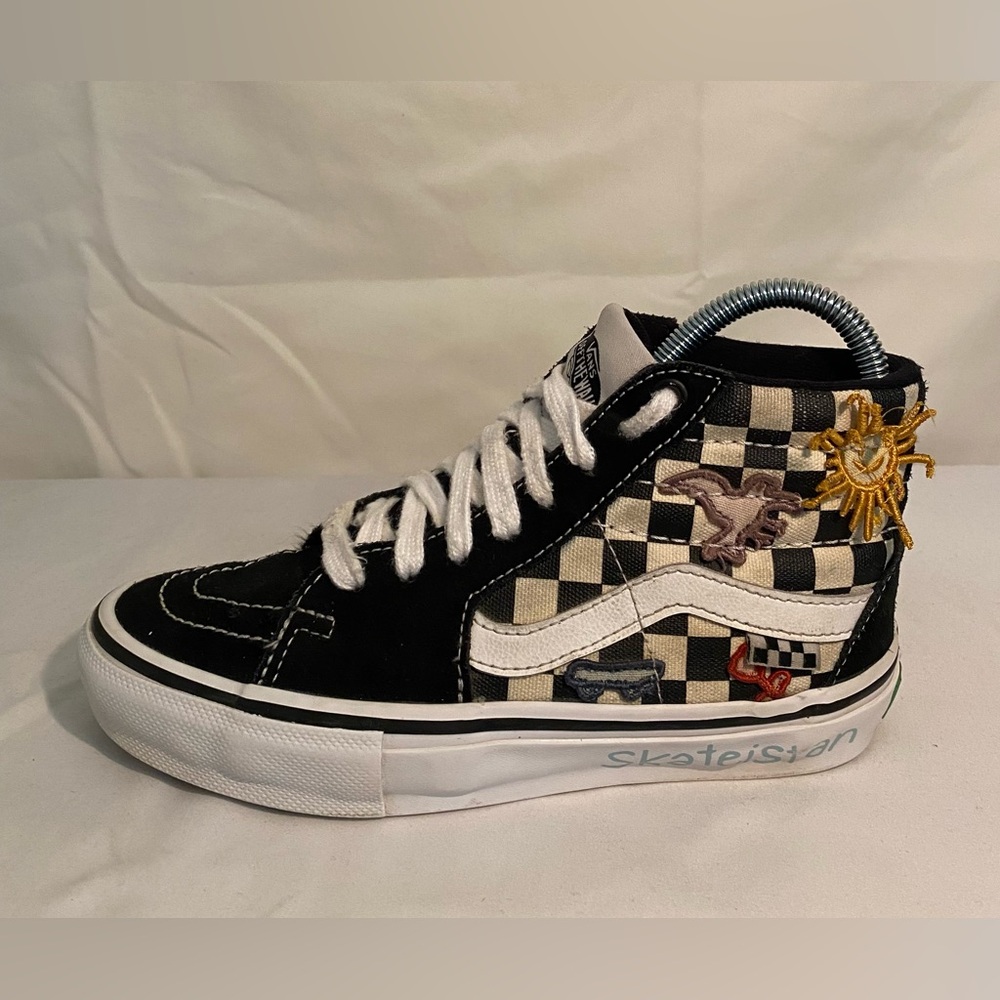 Vans Sk8-Hi Skateistan Youth‎ Sneakers Size 3.5